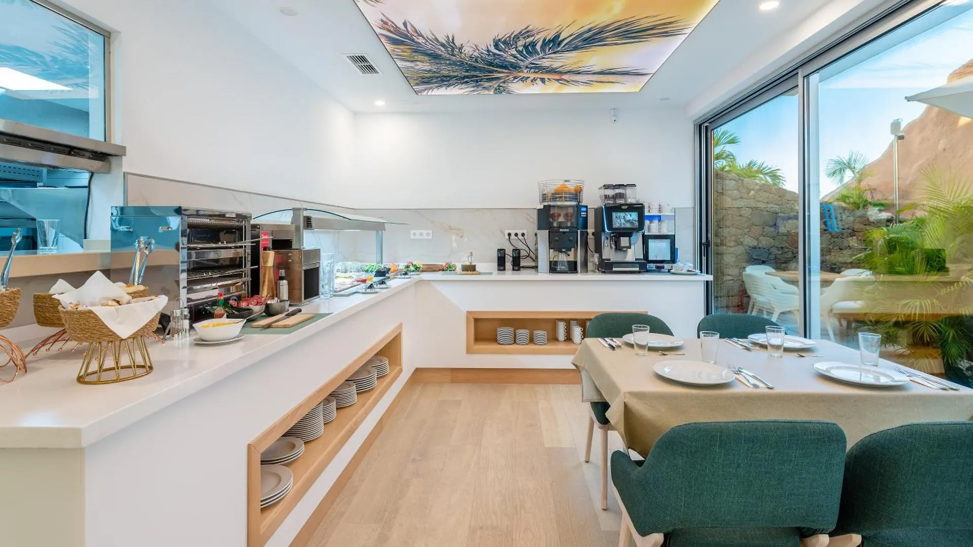 Grand Horizon Luxury Boutique Apartments Puerto Rico  Spanien